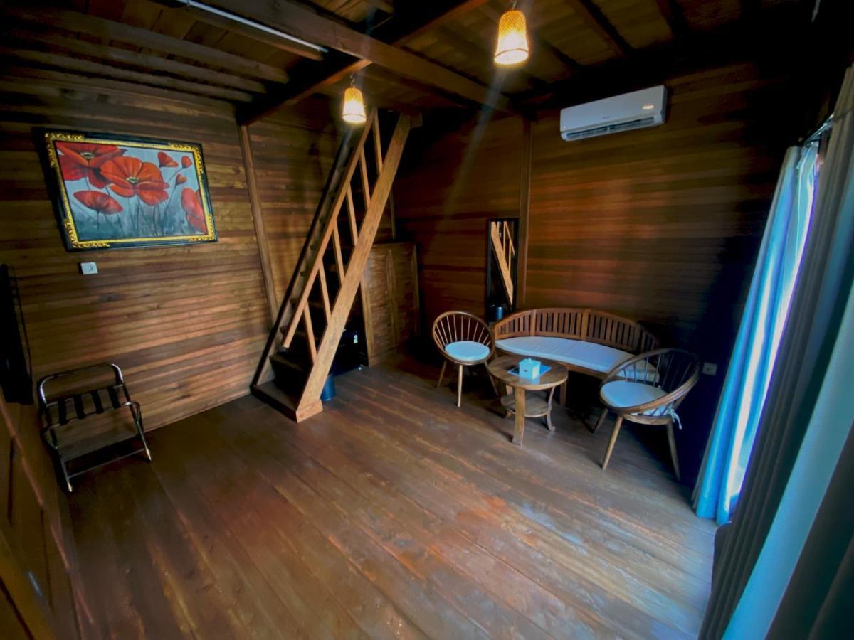 Andi House Wisma tamu Canggu (Bali)